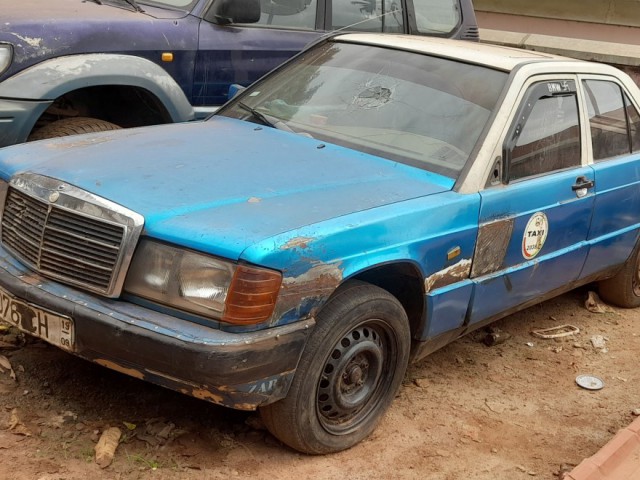 Mercedes-Benz Classe C, Carros, Bissau