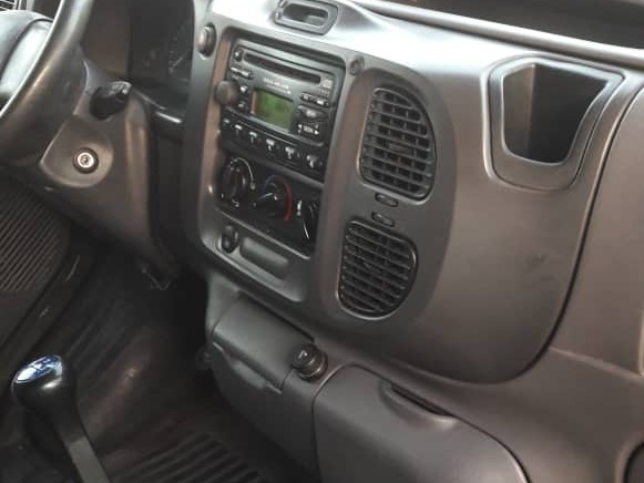 Ford Transit, Carros, Bissau