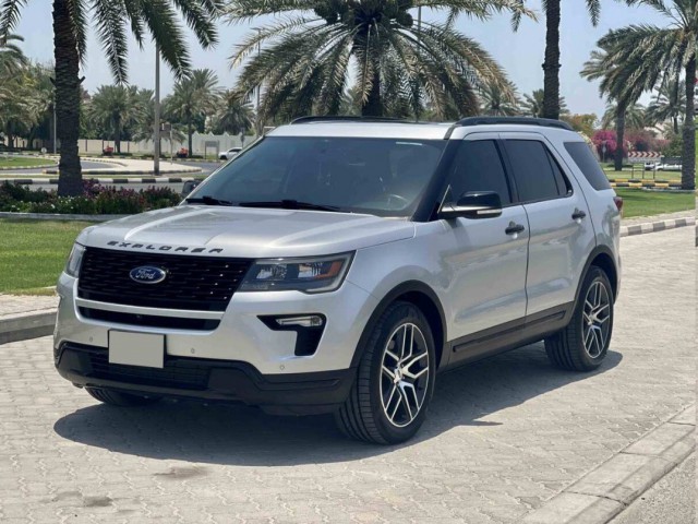 Ford Explorer, Carros, Bissau
