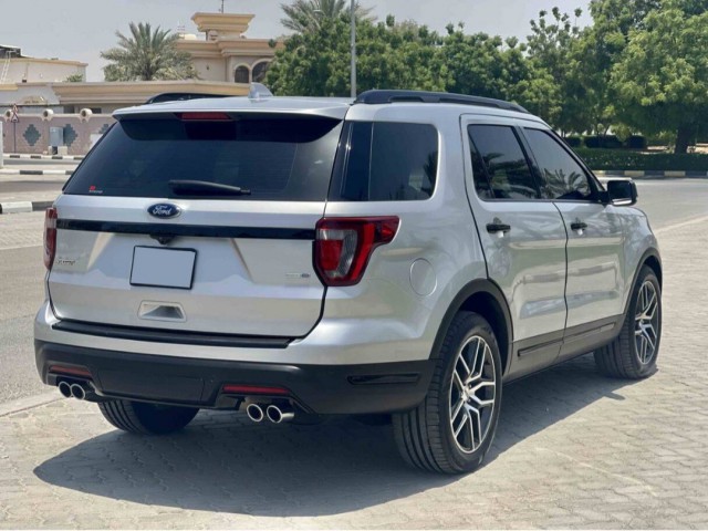 Ford Explorer, Carros, Bissau