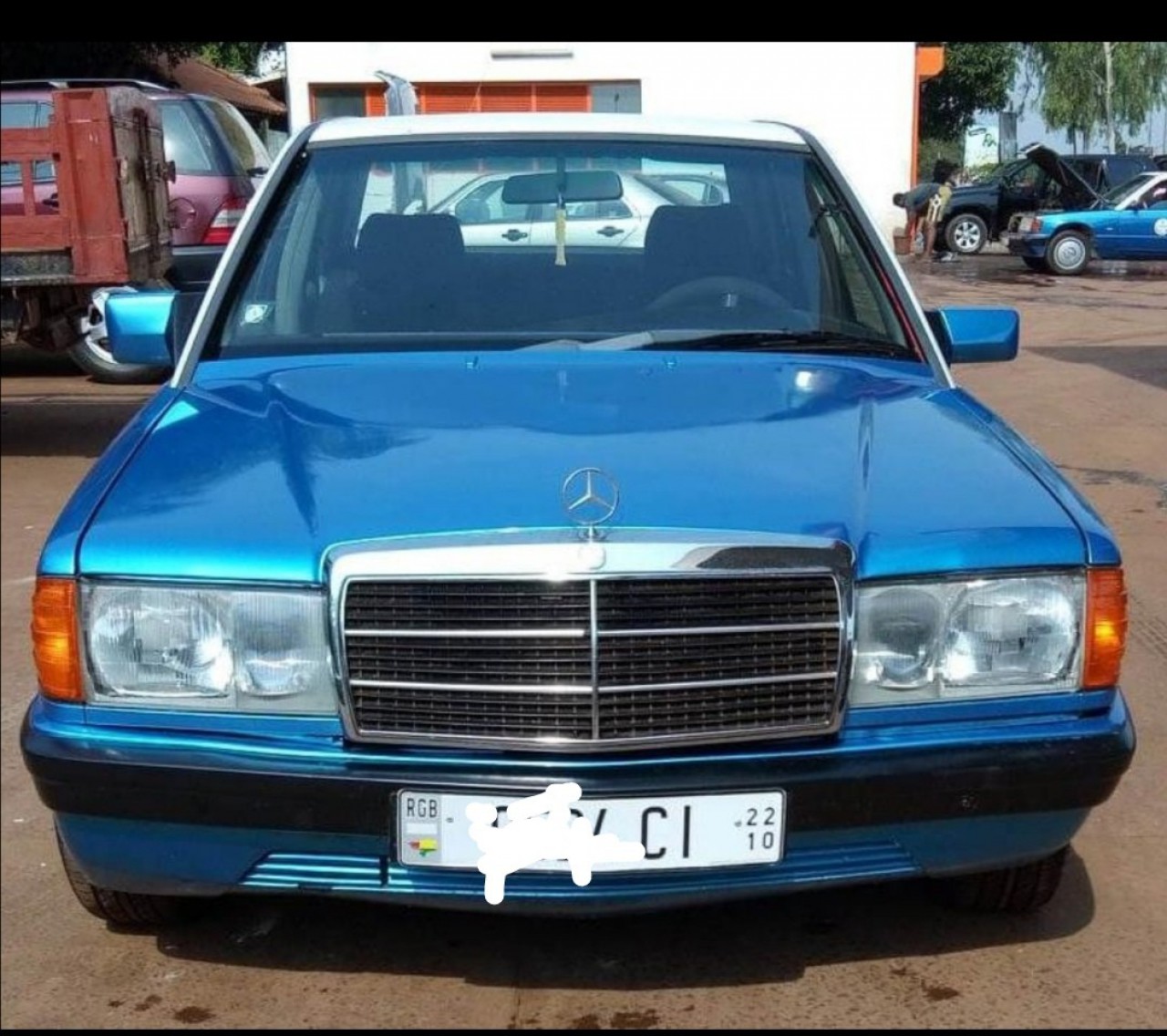Mercedes-Benz C-Class, Carros, Bissau