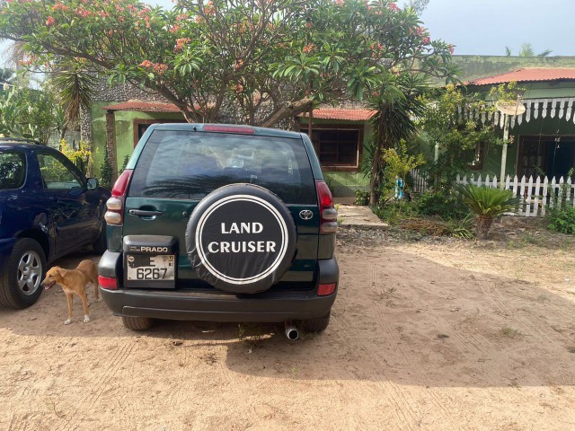 Toyota Land Cruiser Prado, Carros, Bissau