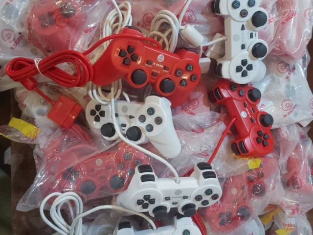 Controladores Diferentes, Video Games - Consolas, Bissau