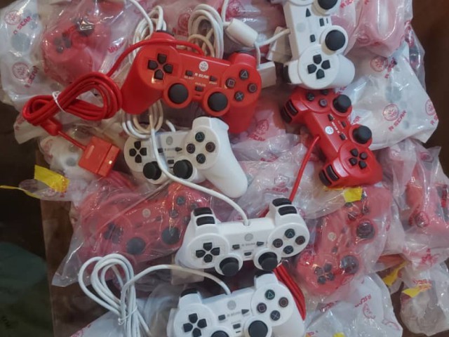 Controladores Diferentes, Video Games - Consolas, Bissau