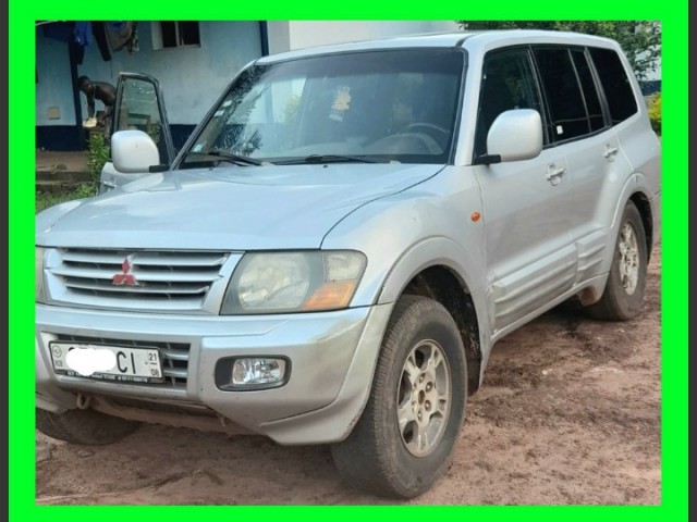 Mitsubishi Pajero, Carros, Bissau