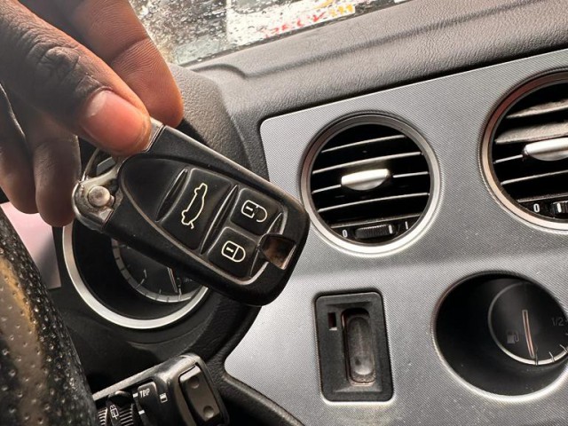 Alfa Romeo 159, Carros, Bissau