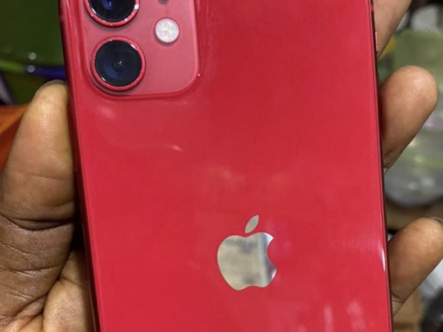 Apple iPhone 11, Telemóveis, Bissau