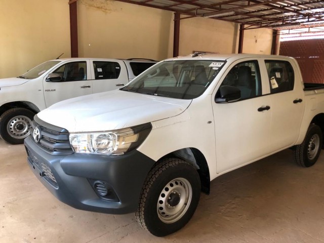 Toyota Hilux, Carros, Bissau