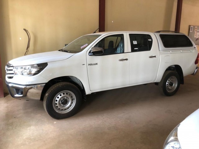 Toyota Hilux, Carros, Bissau