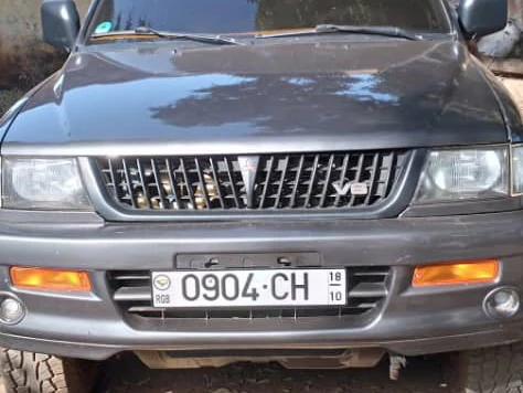 Mitsubishi Pajero, Carros, Bissau
