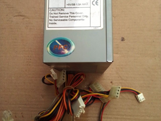 Alimentador para desktop, Computadores - Laptops, Bissau