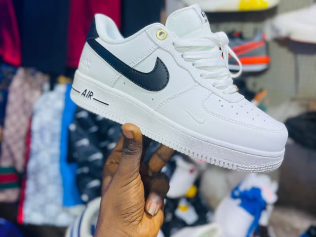 Nike Air Force 1, Calçado, Bissau
