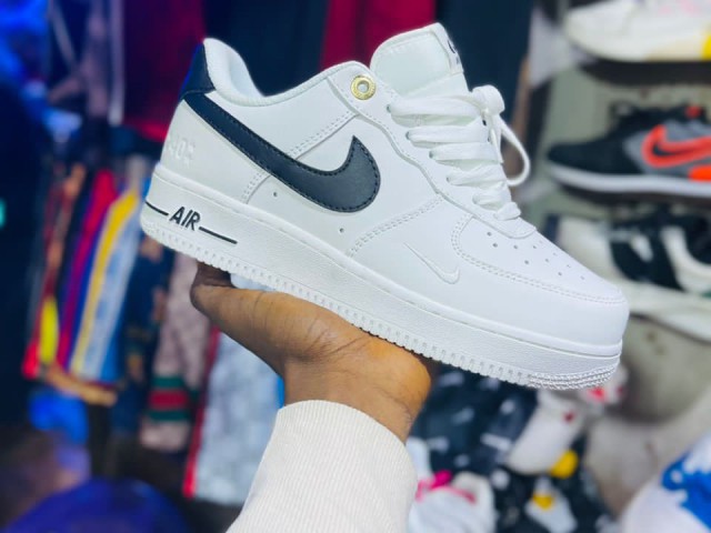 Nike Air Force 1, Calçado, Bissau