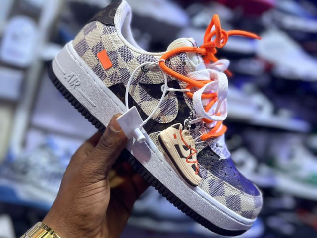 Nike Air Force 1, Calçado, Bissau