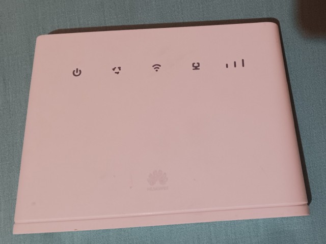 Router Huawei B311, Eletrônicos para Escritório, Bissau