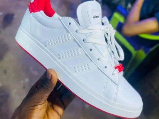 Adidas, Calçado, Bissau