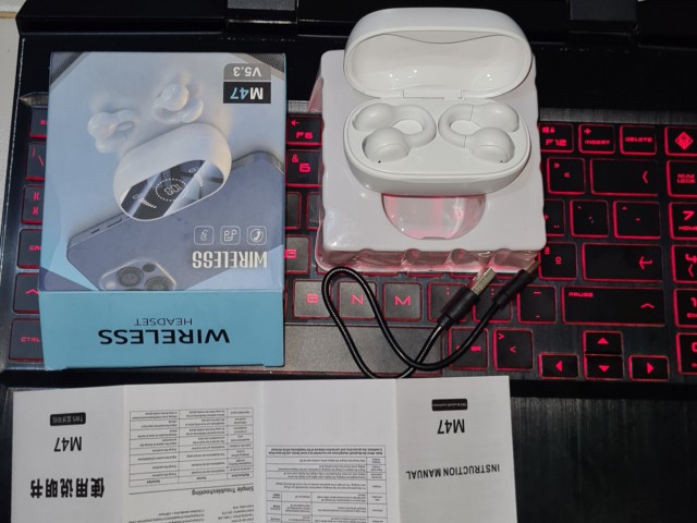 Extra-auriculares, Outro para Negócios, Bissau