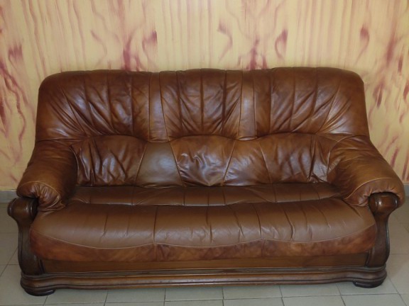 Sofá couro, Outros Móveis, Bissau