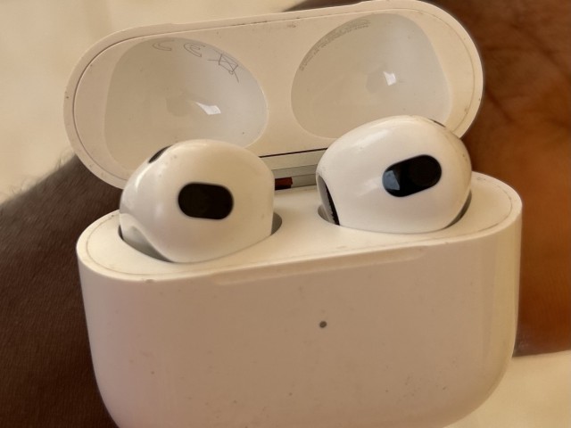 Apple Airpods á venda (Preço Negociável), TV - Áudio - Vídeo, Bissau