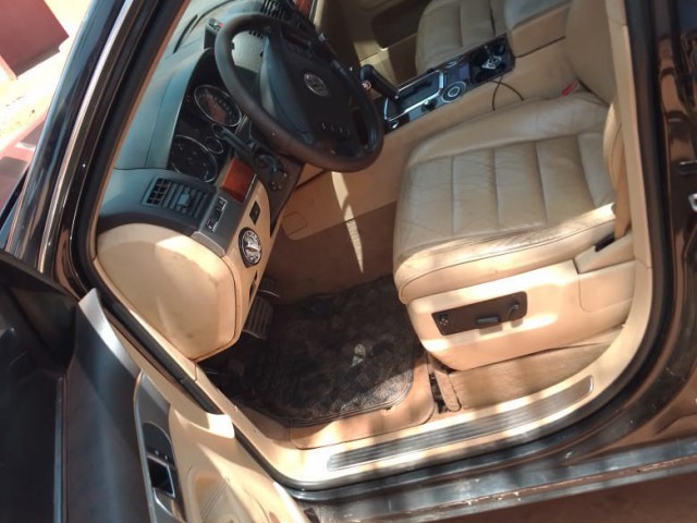 Volkswagen Touareg V10 TDI, Qualquer Outro, Bissau