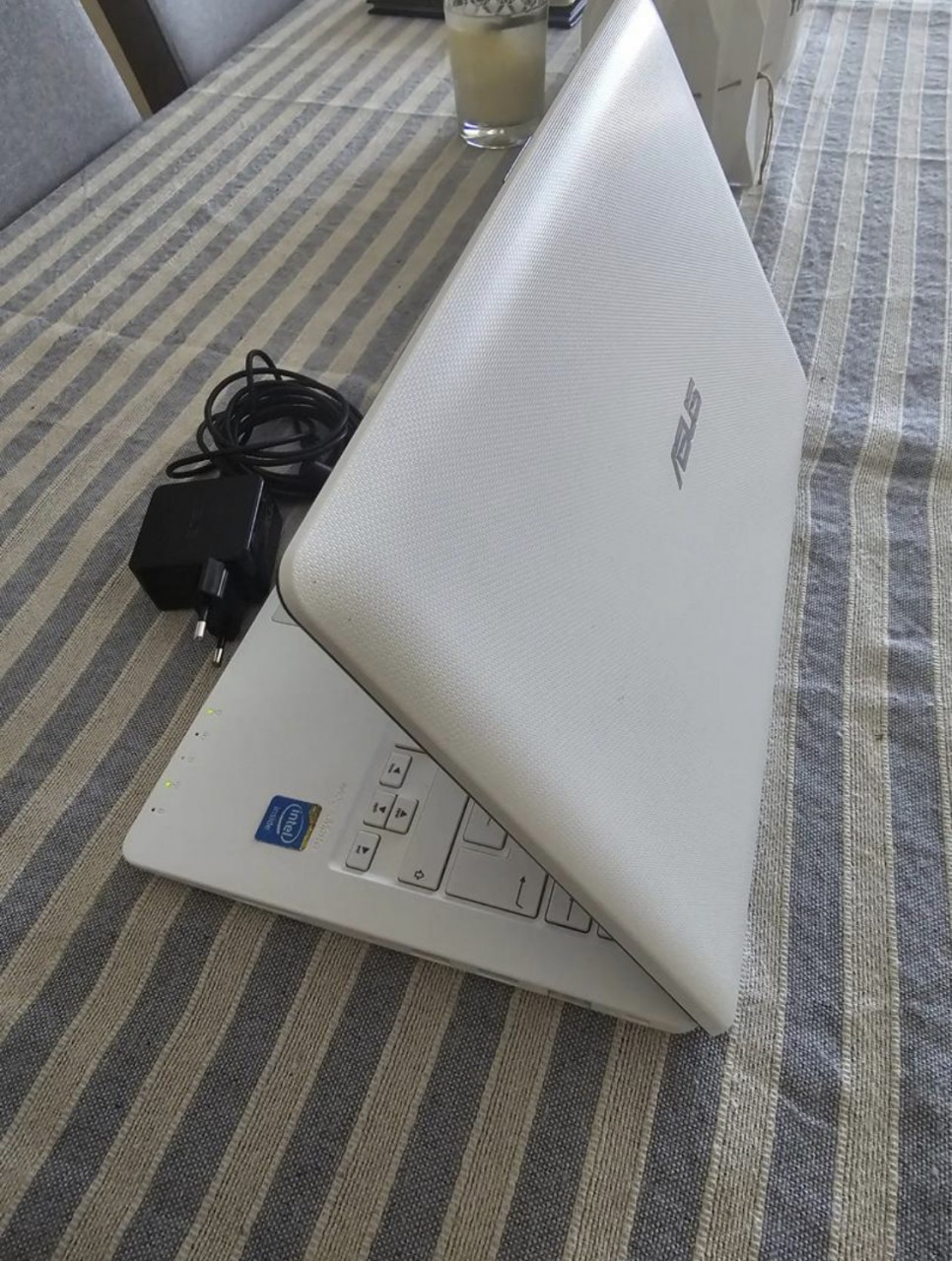 ASUS LM200, Computadores - Laptops, Bissau