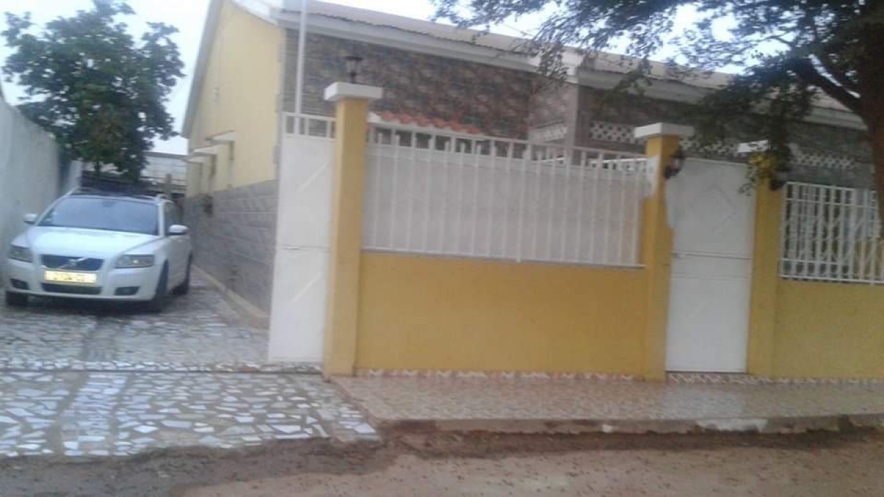 Arrenda-se, Casas, Bissau