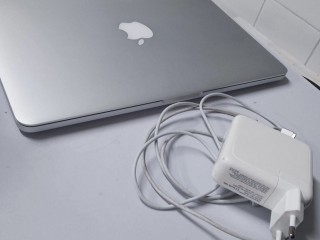 MacBook Pro 13 2015, Computadores - Laptops, Bissau