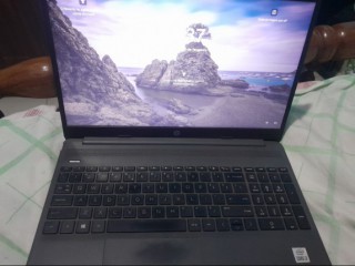 Laptop a venda, Computadores - Laptops, Bissau