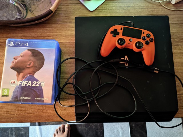 PlayStation 4 pro e vários jogos, Video Games - Consolas, Bissau
