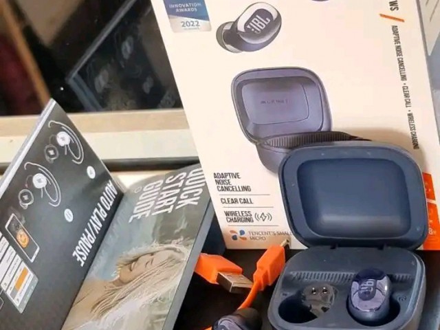 Fones JBL, Electrodomésticos, Bissau