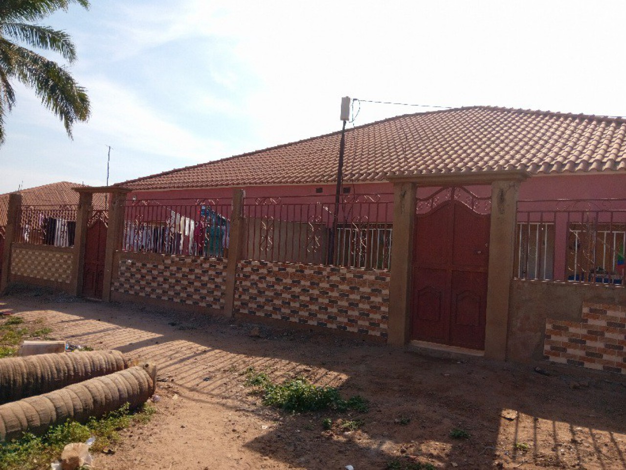 T 3 em Antula, perto  da estrada, Casas, Bissau