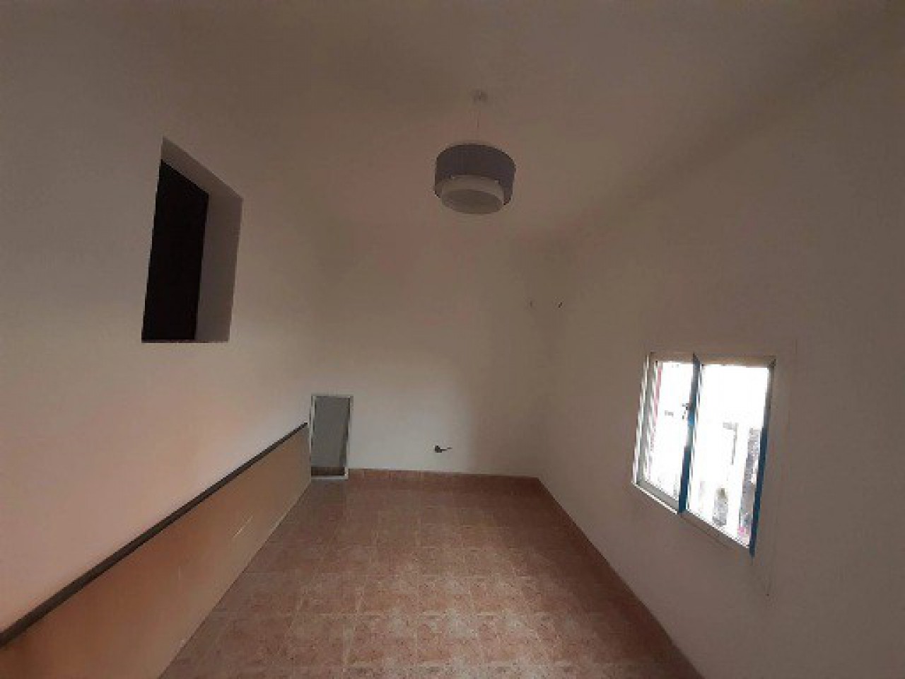 T 3 em Antula, perto  da estrada, Casas, Bissau