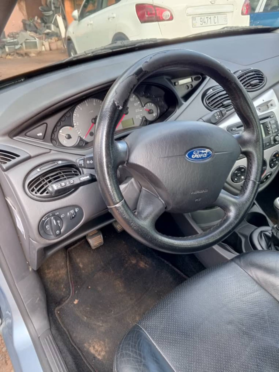 Ford Focus 16.16V, Carros, Bissau