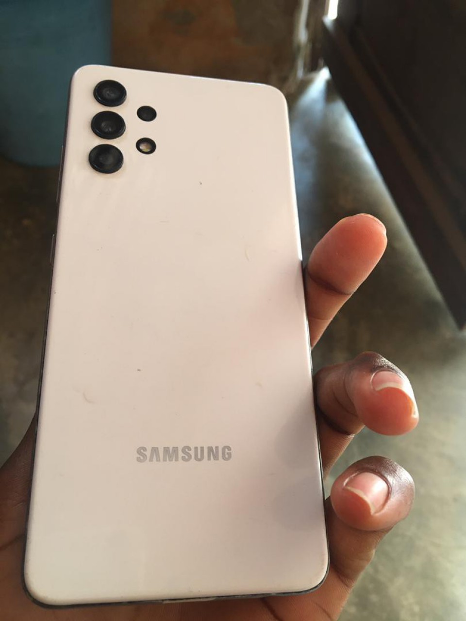 Telemóvel num bom preço, Telemóveis, Bissau