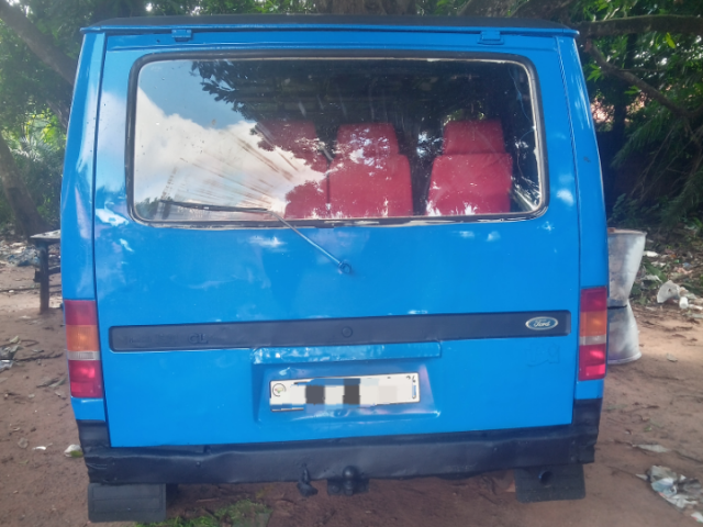 Ford Transit, Carros, Bissau