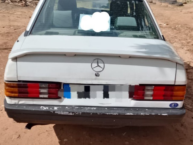 Mercedes-Benz 190 disponível para venda, Carros, Bissau
