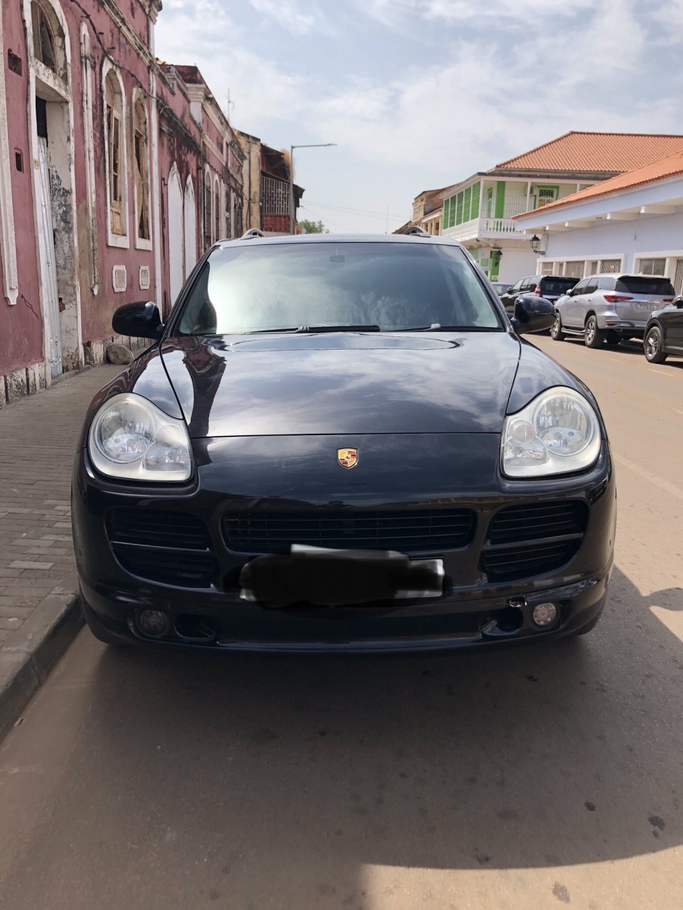 Aluga-se Porsche Cayenne S, Aluguel de Veículos, Bissau