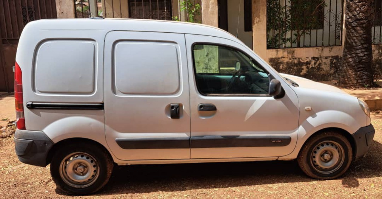 RENAULT  KANGOO BOM ESTADO, Carros, Bissau