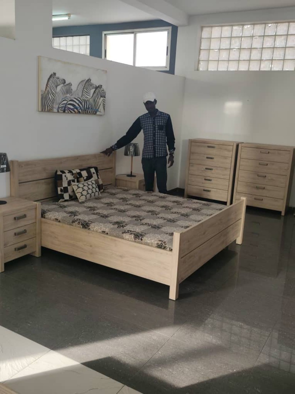 Moveis tipos tipos, Camas - Poltronas, Bissau