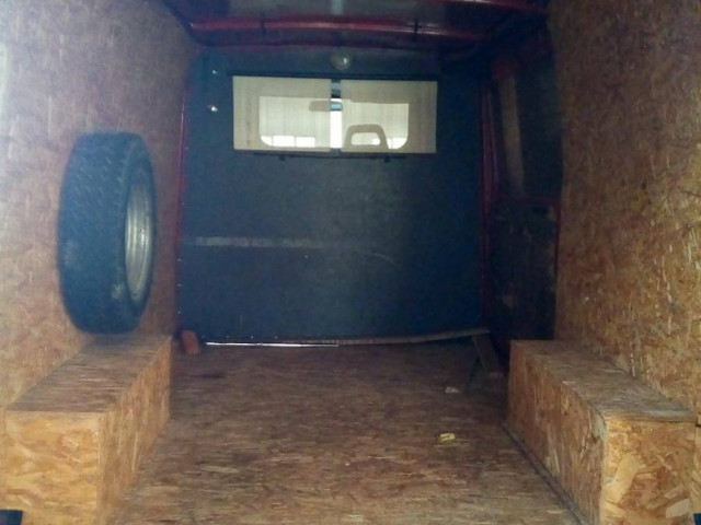 Mercedes-Benz 207D, Carros, Bissau