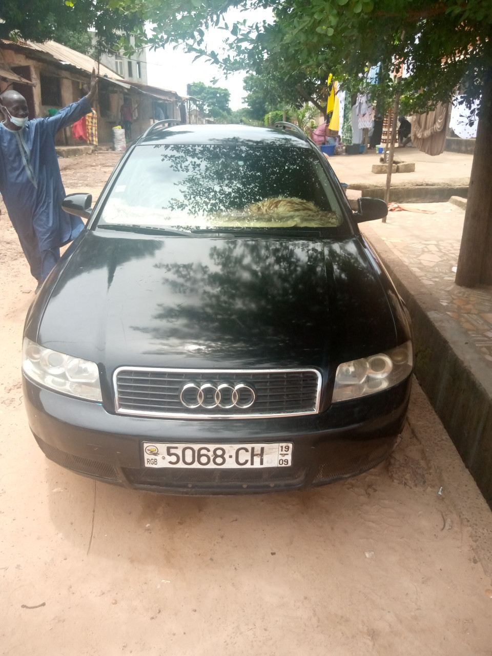 Audi A4, Carros, Bissau