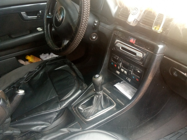 Audi A4, Carros, Bissau
