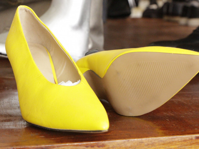 Sapatos são europeus, Calçado, Bissau