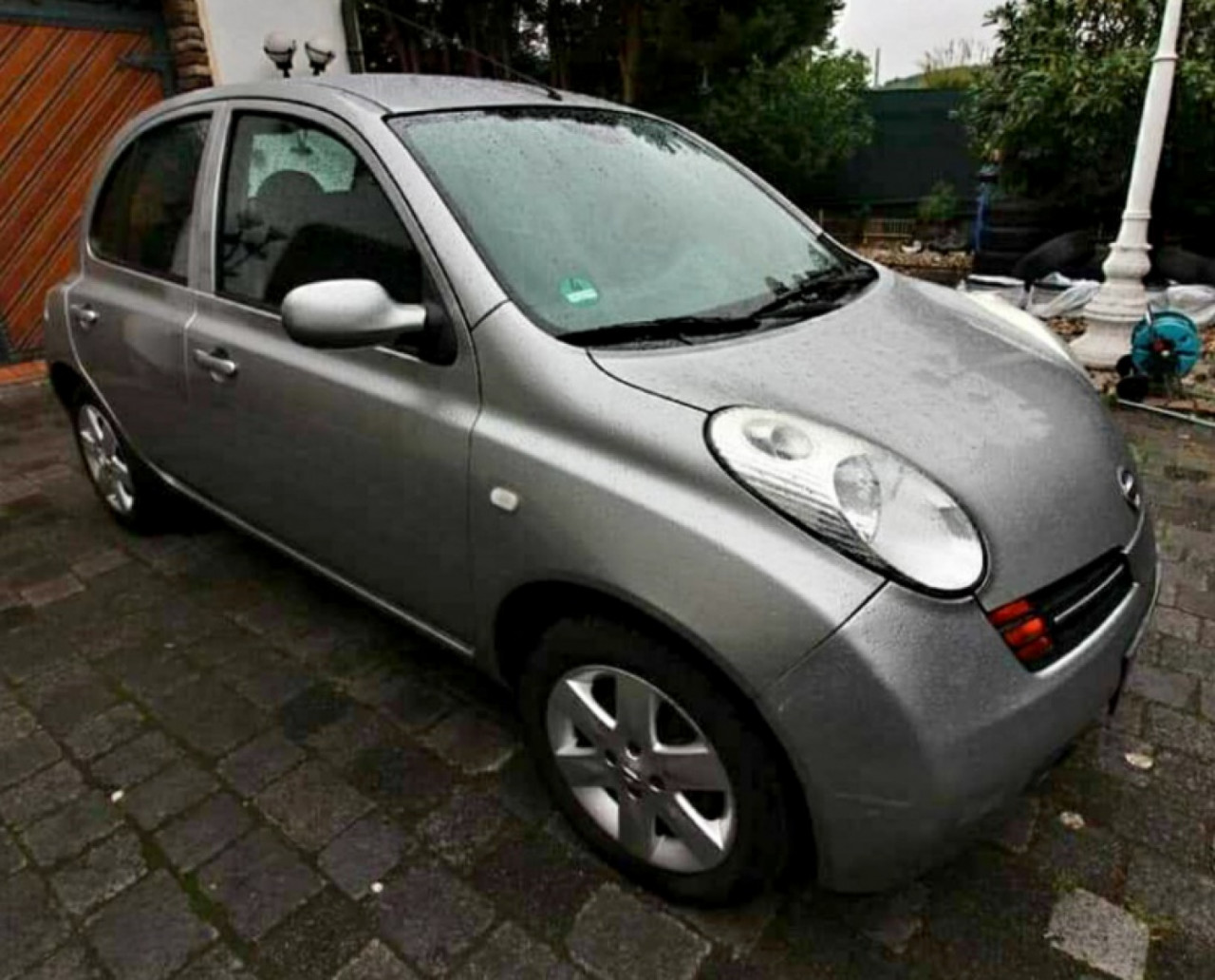 Nissan Micra, Carros, Bissau