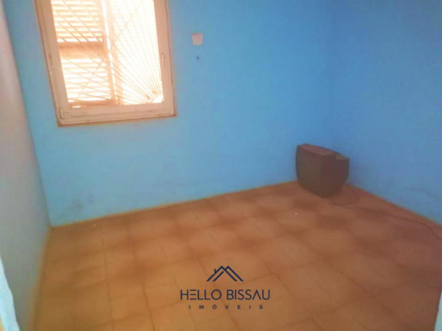 Una casa no Bairro de Luanda, Casas, Bissau