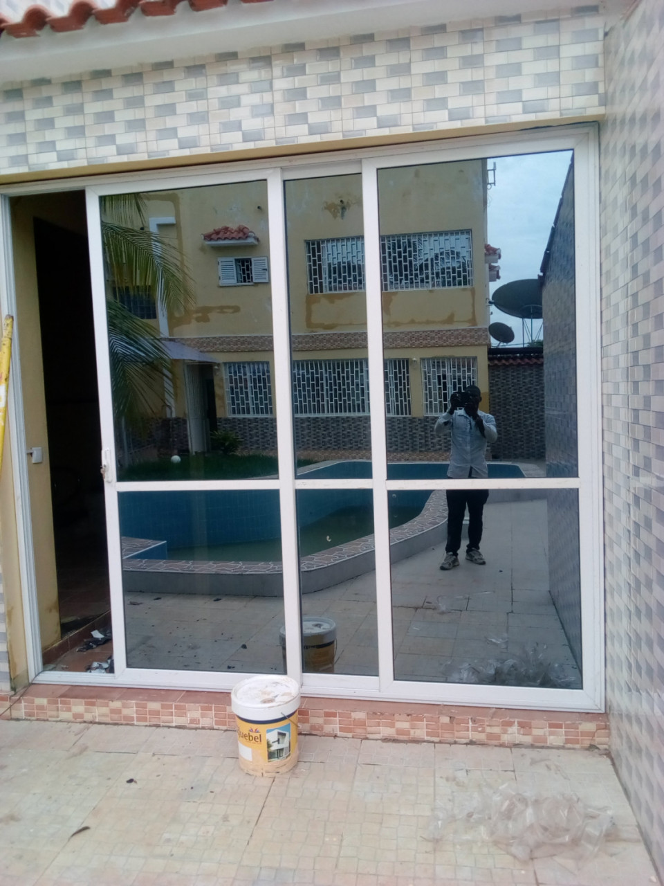 Verre Aluminium, Portas - Janelas, Bissau