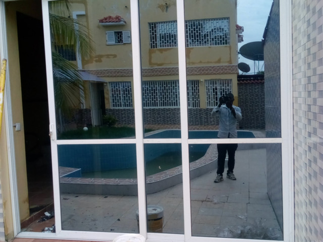 Verre Aluminium, Portas - Janelas, Bissau