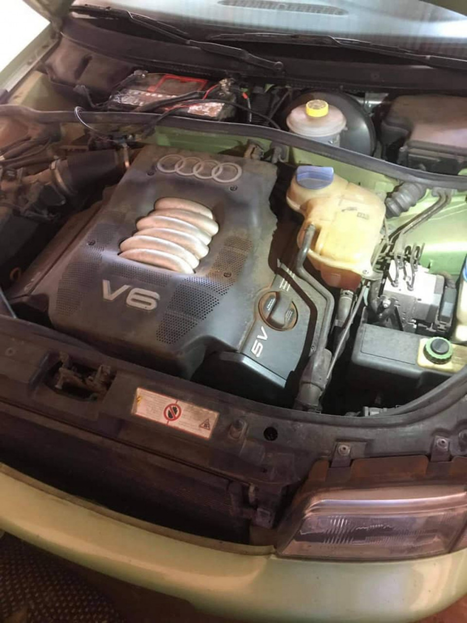 Audi A6, Carros, Bissau