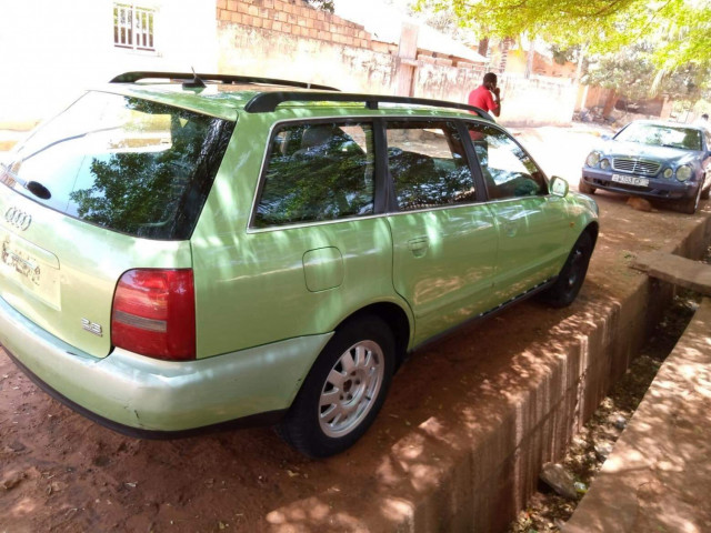 Audi A6, Carros, Bissau