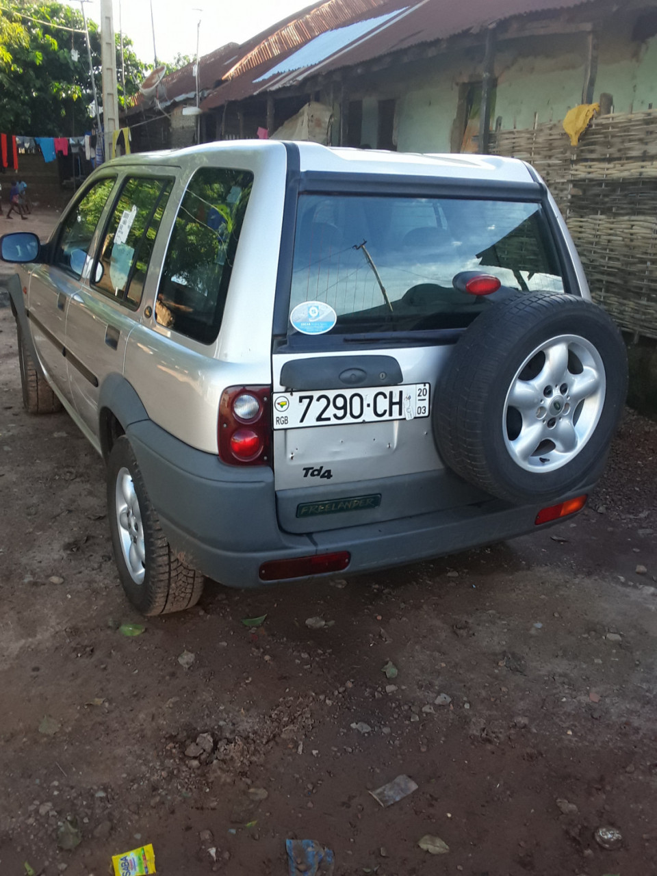 Landrover Freelander, Carros, Bissau